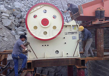 顎式破碎機(jī)發(fā)貨