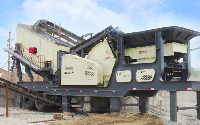 建筑垃圾移動破碎站客戶現(xiàn)場